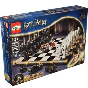 LEGO Harry Potter Hogwarts Wizard's Chess Set 76392
